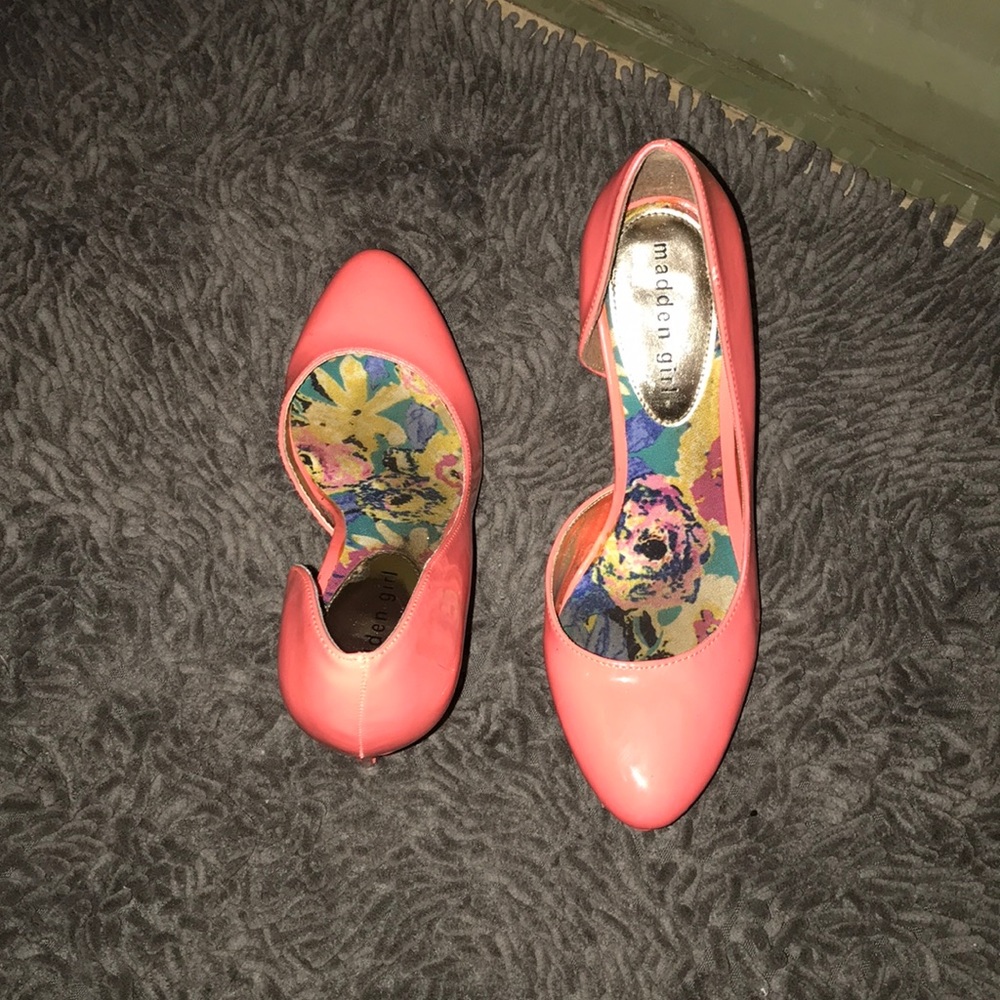 Women’s Platform pumps